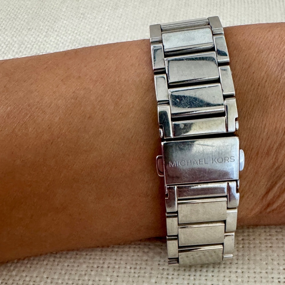 Michael Kors Womens Silver Crystal Accent Chronograph Watch MK5353 - Picture 11 of 11